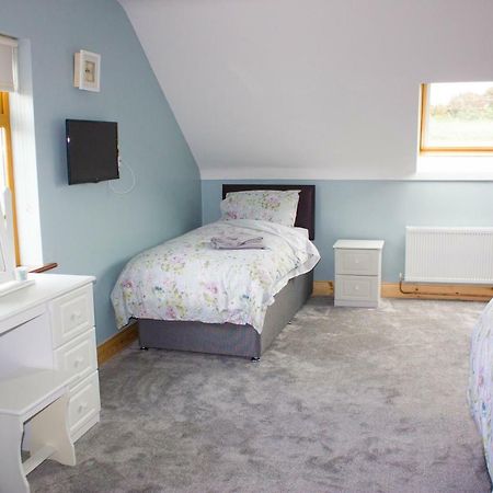 New Stunning Ocean Breeze Apartment Port na Blaiche Exterior photo